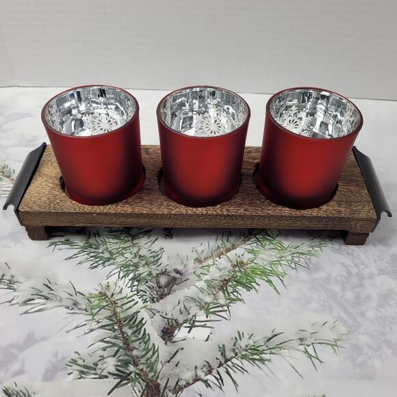 NWT Hallmark Faux Wood Tray with 3 Red Glass Snowflake Tealight Holders - Picture 4 of 11